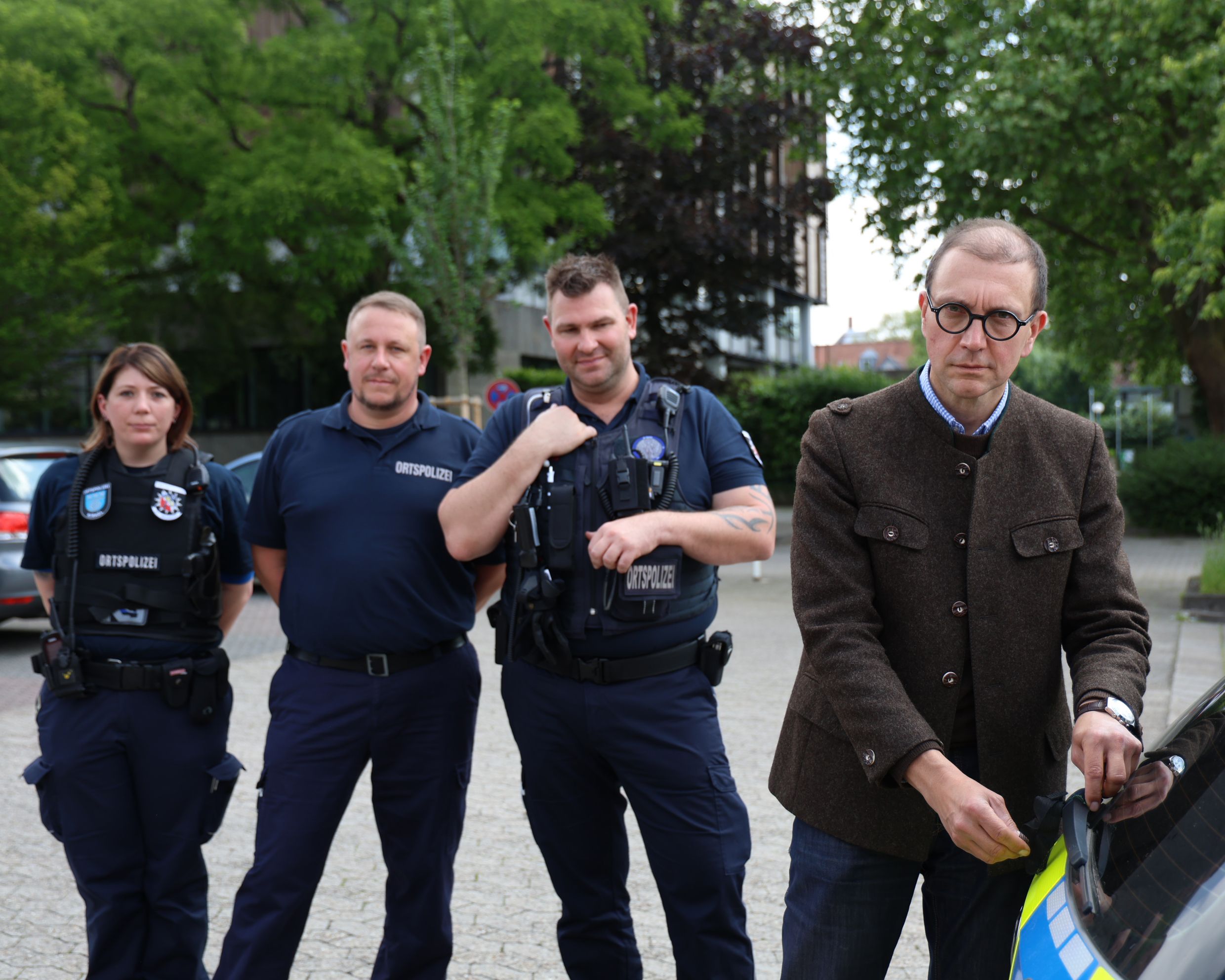 Senioren treffen sich am Schwetz-Bänkl in Schwetzingen Begegnungsstätte 'Schwetz-Bänkl' - Einladung zum Austausch | Symbolbild